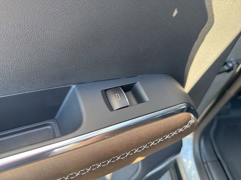 New 2026 GMC Acadia Denali Ultimate w/ LPO, Floor Liner Package AWD/4WD image 50