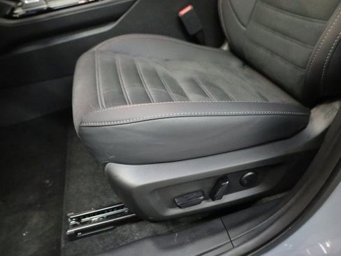 New 2025 Mitsubishi Outlander SE image 6