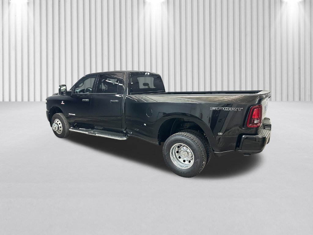 New 2026 RAM 3500 Big Horn AWD/4WD image 7