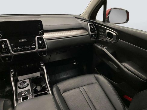 Used 2022 Kia Sorento S FWD image 25