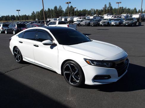 Used 2018 Honda Accord Sport image 7