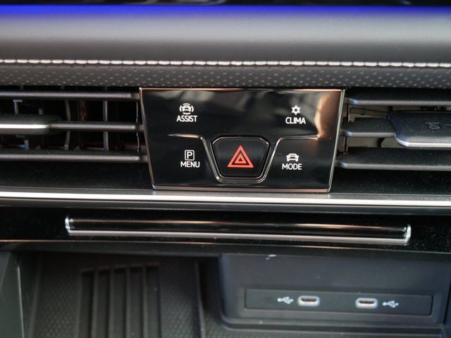 Certified 2025 Volkswagen Atlas SEL AWD/4WD image 30