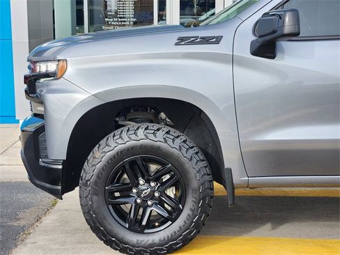 Used 2021 Chevrolet Silverado 1500 LT Trail Boss w/ Convenience Package II image 9