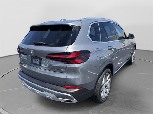 New 2026 BMW X5 xDrive40i w/ Premium Package AWD/4WD image 6