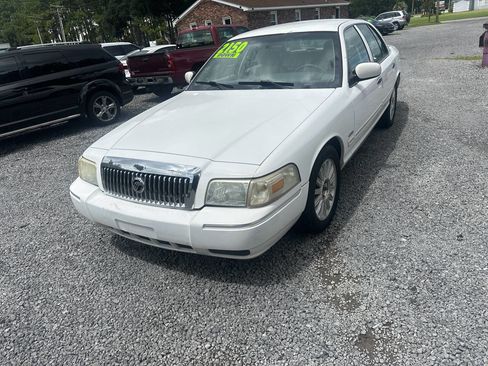 Used 2011 Mercury Grand Marquis LS image 3