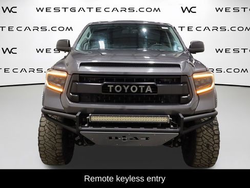 Used 2017 Toyota Tundra SR5 w/ SR5 Upgrade Package AWD/4WD image 2