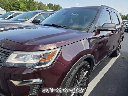 Used 2019 Ford Explorer XLT w/ Equipment Group 202A FWD image 4