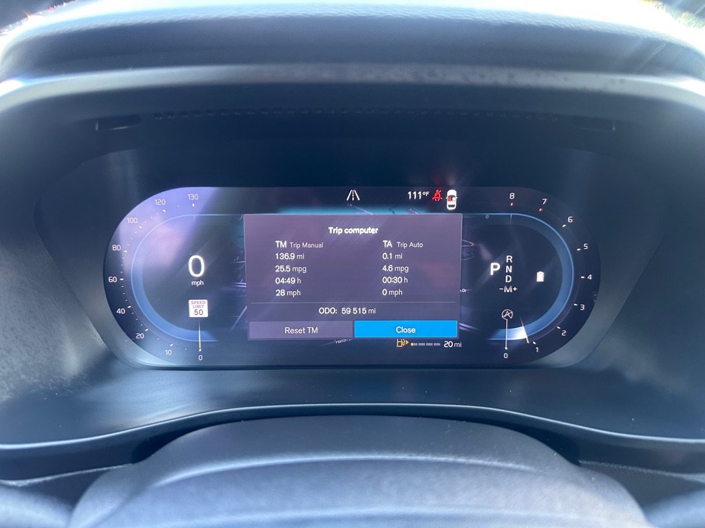 Used 2023 Volvo XC40 B4 Ultimate FWD image 19