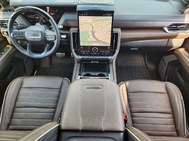 Used 2026 GMC Yukon Denali Ultimate w/ LPO, Floor Liner Package AWD/4WD image 27