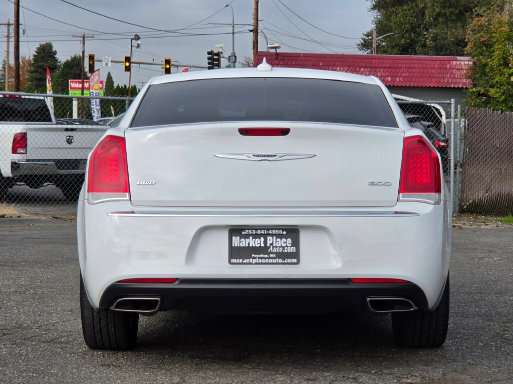 Used 2019 Chrysler 300 Limited AWD/4WD image 5