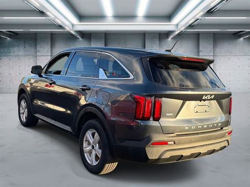 Used 2022 Kia Sorento LX image 23