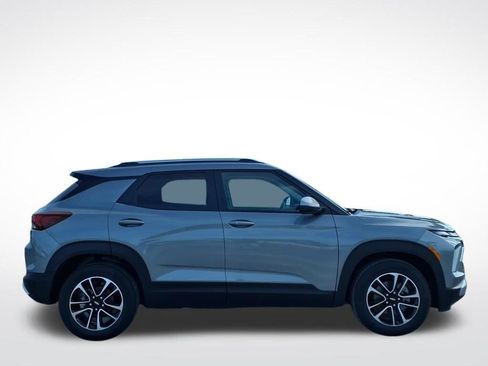 New 2026 Chevrolet TrailBlazer LT w/ Convenience Package FWD image 2