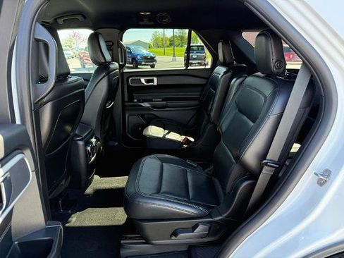 Certified 2020 Ford Explorer XLT w/ Equipment Group 202A image 19