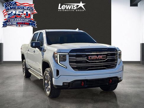 Used 2025 GMC Sierra 1500 AT4 w/ AT4 Premium Package AWD/4WD image 6