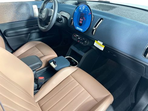 Certified 2025 MINI Cooper Countryman S w/ Comfort Package Max image 33