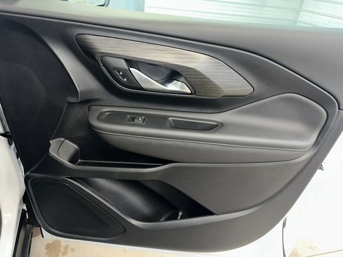 Certified 2023 GMC Terrain SLT w/ Elevation Edition image 32