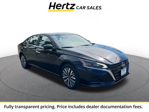 Used 2025 Nissan Altima 2.5 SV FWD image 1