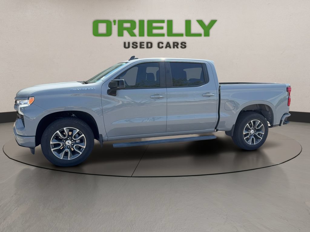 Used 2024 Chevrolet Silverado 1500 RST RWD image 2