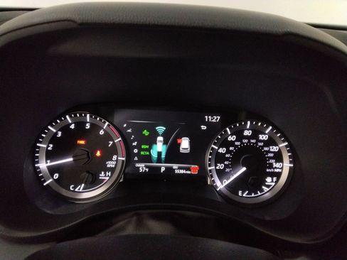 Used 2024 Toyota Highlander LE image 18