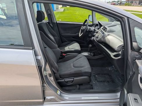 Used 2010 Honda Fit Sport image 3