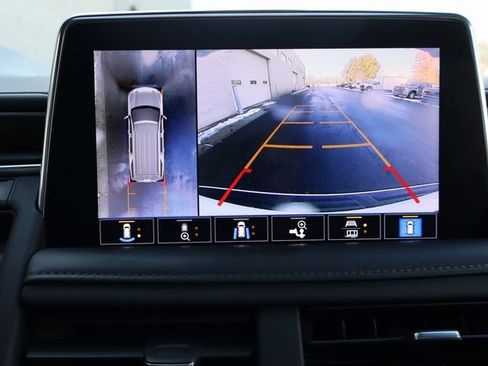 Used 2021 Chevrolet Suburban High Country image 8