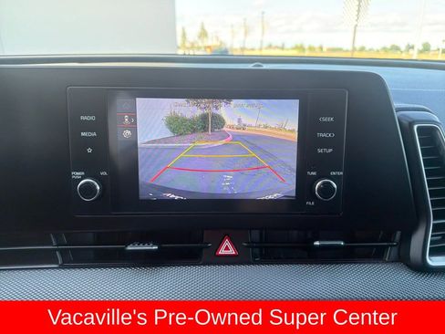 Used 2025 Kia Sportage LX FWD image 20