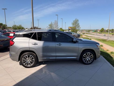 Used 2023 GMC Terrain Denali AWD/4WD image 11