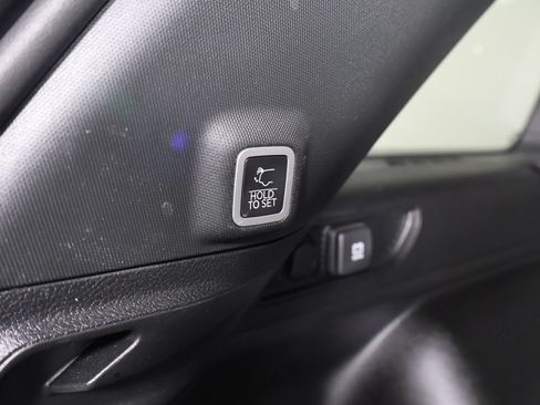 Used 2023 Jeep Grand Cherokee Altitude AWD/4WD image 21