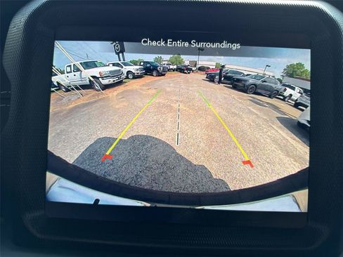 Used 2020 Jeep Wrangler Unlimited Sahara AWD/4WD image 17