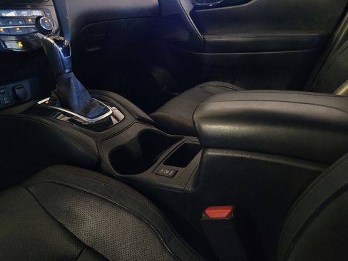 Used 2018 Nissan Rogue Sport SL w/ SL Premium Package image 26