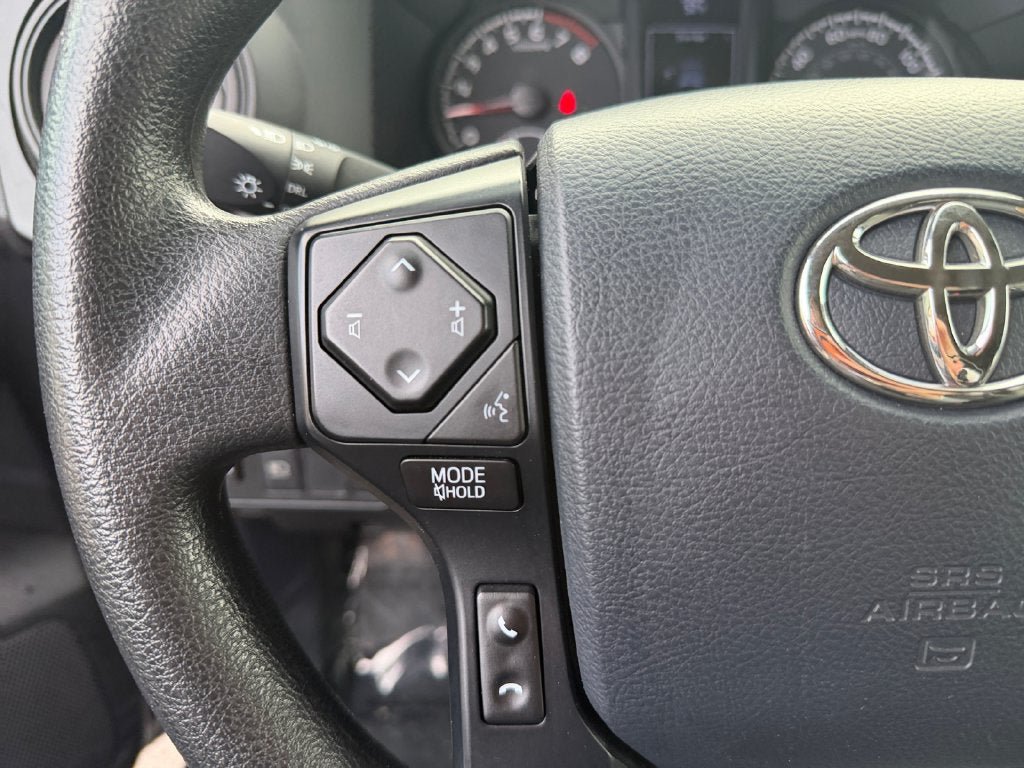 Used 2020 Toyota Tacoma SR AWD/4WD image 15