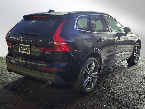 Certified 2021 Volvo XC60 T5 Momentum w/ Advanced Package image 3