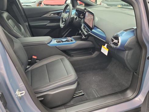 Used 2026 Chevrolet Equinox EV LT FWD image 16