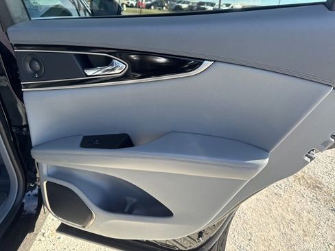 Used 2021 Lincoln Nautilus Reserve w/ Equipment Group 201A image 22