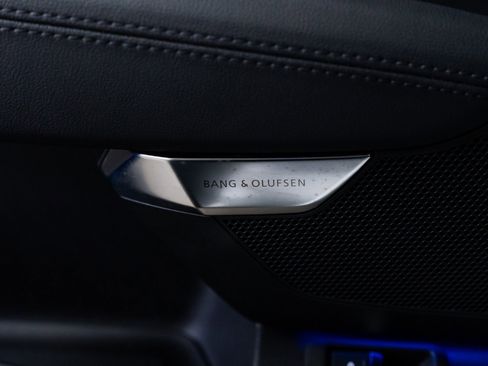 Used 2024 Audi e-tron GT Premium Plus image 15