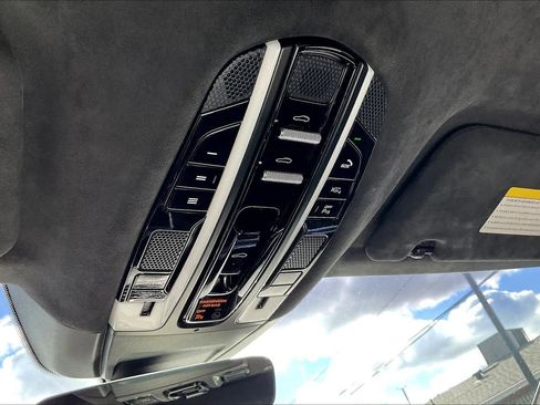 Used 2022 Porsche Panamera Turbo S image 38
