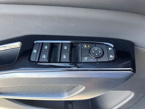 Used 2025 Nissan Pathfinder SL w/ Cargo Package FWD image 17