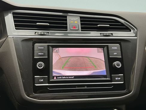 Used 2018 Volkswagen Tiguan S AWD/4WD image 27