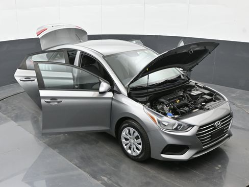 Certified 2022 Hyundai Accent SE image 45