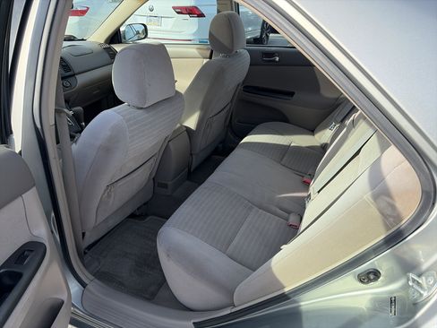 Used 2005 Toyota Camry image 15