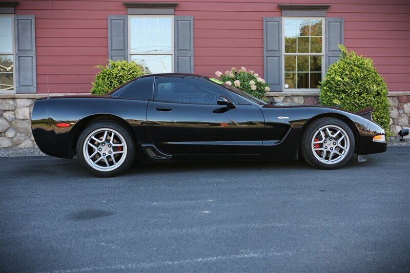 Used 2003 Chevrolet Corvette Z06 RWD image 9