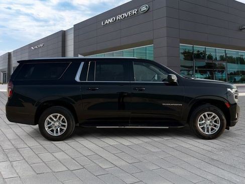 Used 2023 Chevrolet Suburban LT RWD image 6