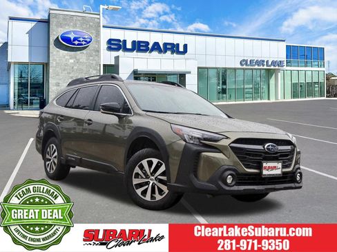 Certified 2025 Subaru Outback Premium AWD/4WD image 1