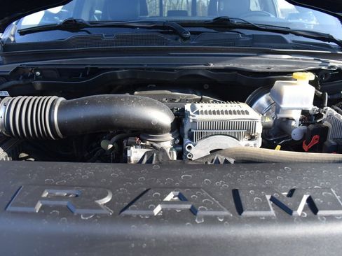 Used 2021 RAM 1500 Laramie AWD/4WD image 43