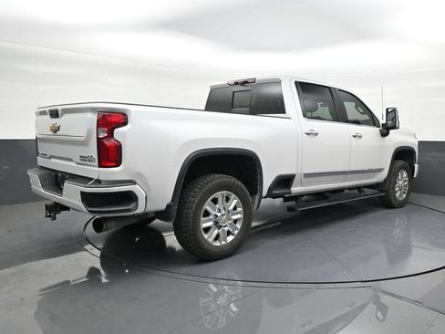 Used 2024 Chevrolet Silverado 3500 High Country w/ High Country Premium Package AWD/4WD image 5