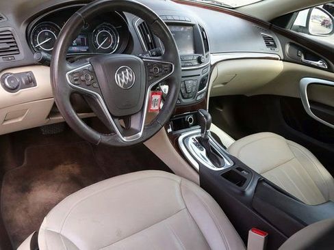 Used 2016 Buick Regal image 13