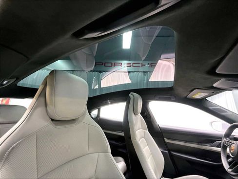 Used 2022 Porsche Taycan Turbo S image 27