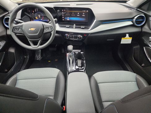 New 2026 Chevrolet Trax LT image 18
