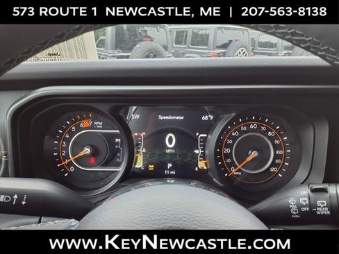 New 2025 Jeep Wrangler Unlimited Sahara AWD/4WD image 16