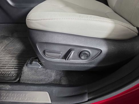 Used 2024 Toyota Grand Highlander Platinum image 28